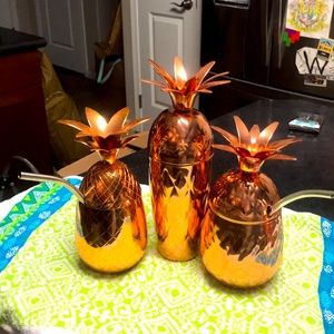 Pineapple drink shaker & matching pineapple cup